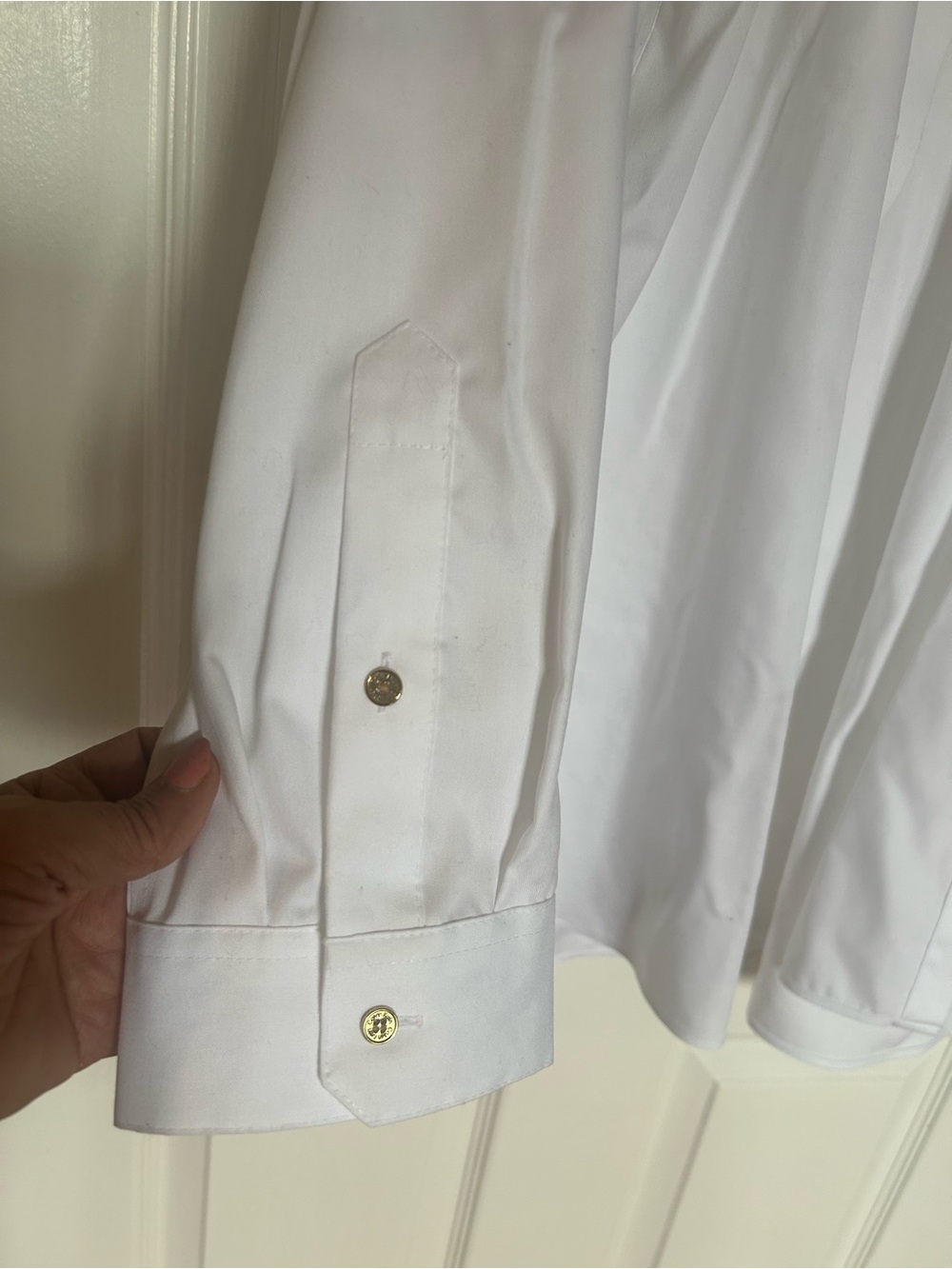Calvin Klein White Button-Down Shirt - Relaxed Women's Style - Picture 3 of 7